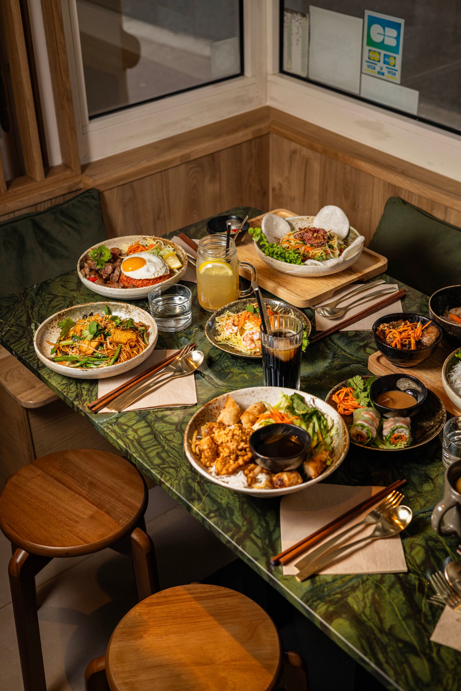Table dressée au Little Vietnam